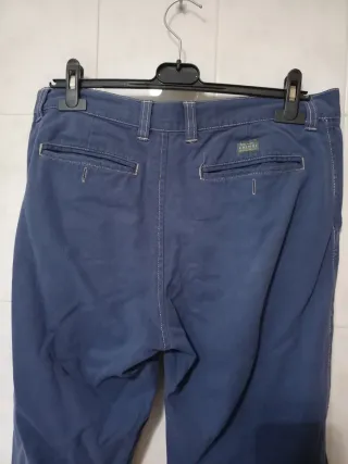 Pantalón chino azul