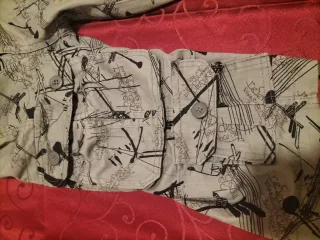 Pantalón corto estampado hombre