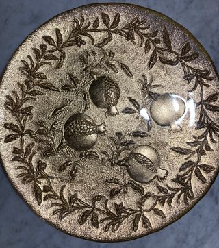 Vassoio rotondo in vetro dorato