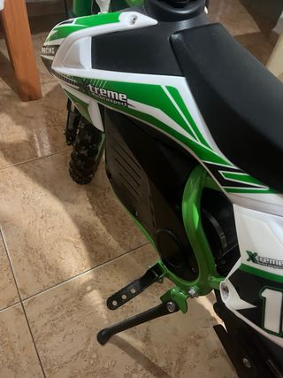 Moto Eléctrica Infantil Xtreme 18