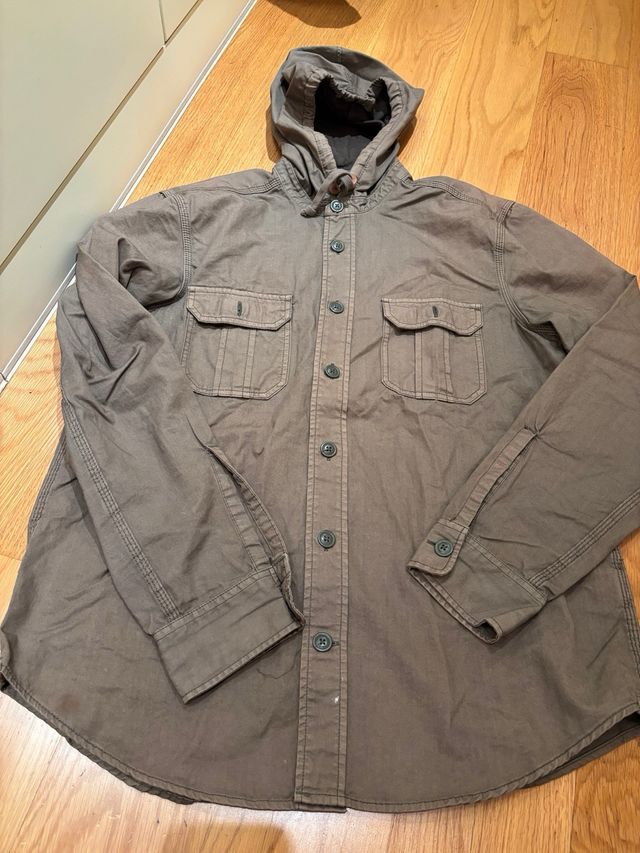 Sobrecamisa hombre marca H&M T.L Verde Oliva