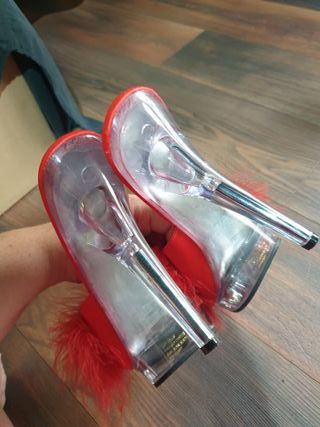 Pleaser plumas color rojo