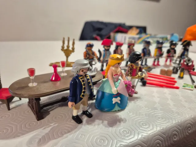 Playmobil Piratas y Figuras Históricas