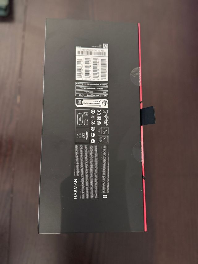 JBL Charge 5 Roja con Caja