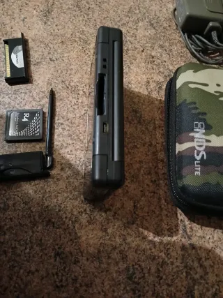 Nintendo DS Lite Nera + Accessori