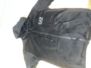 Sudadera EA7 Emporio Armani con cremallera
