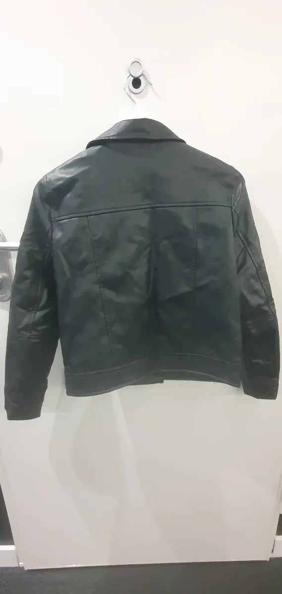 Cazadora efecto piel Zara 11-12 años