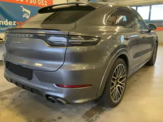 Porsche Cayenne 2021