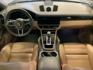 Porsche Cayenne 2021