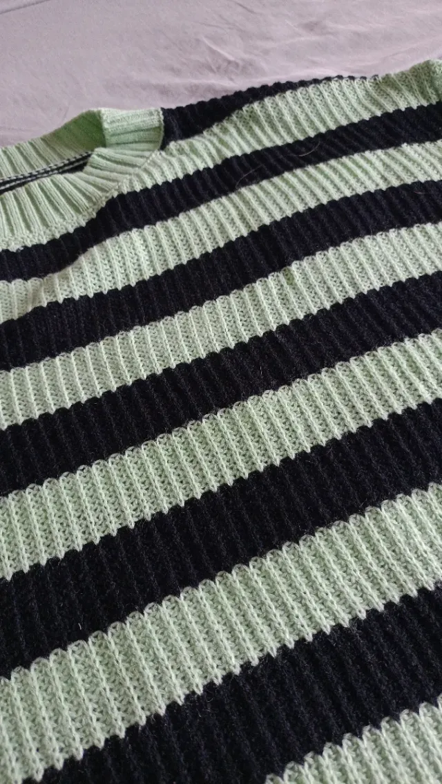 Jersey rayas menta y negro talla M