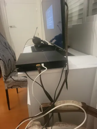 PS4 (PlayStation 4) Negra con Cable Wi-Fi