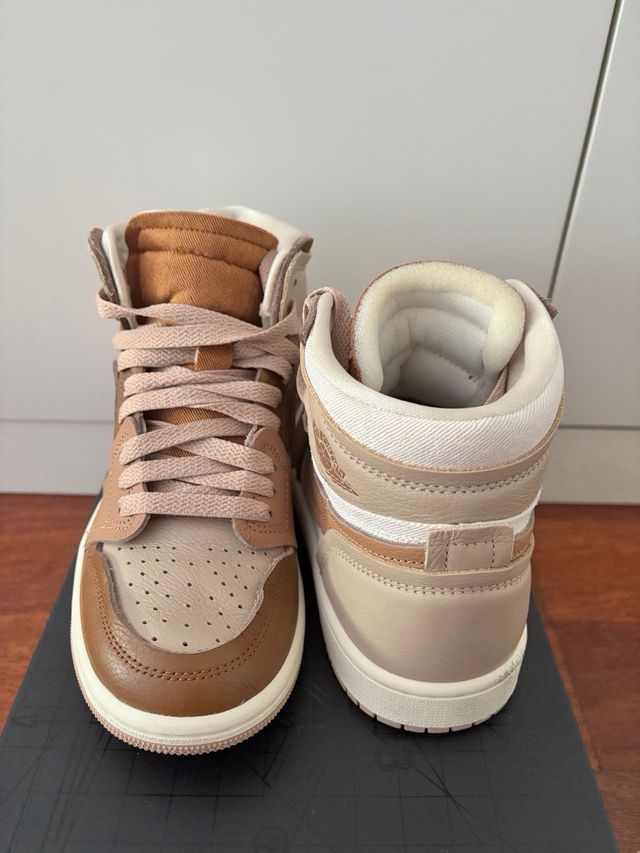 Jordan 1 Beige y Marrón