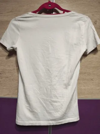Camiseta Guess Blanca Logo Triángulo