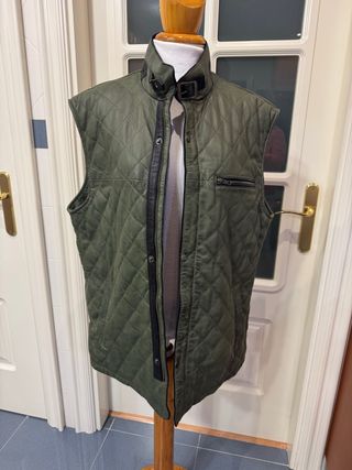 Chaleco acolchado verde oliva