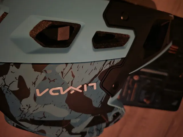 Capacete de bicicleta VAX17 azul camuflado