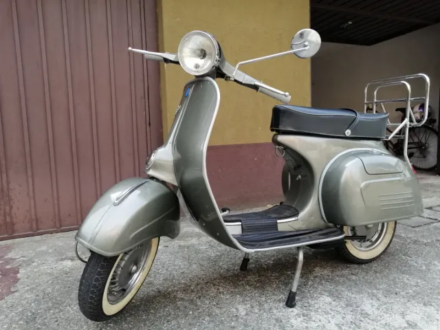 Cofano motore dx Vespa Sprint Veloce 1970