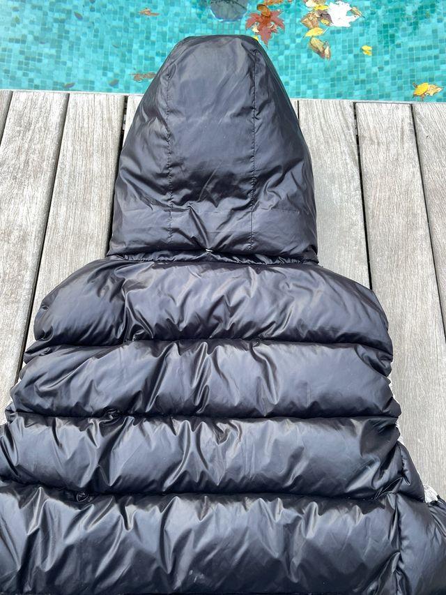 Chaleco Plumas Calvin Klein Performance (Talla L)