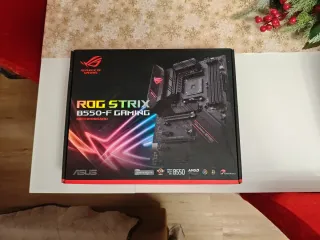 ROG STRIX B550-F (Regalo Ryzen 5 2600+Forgeon Fan)