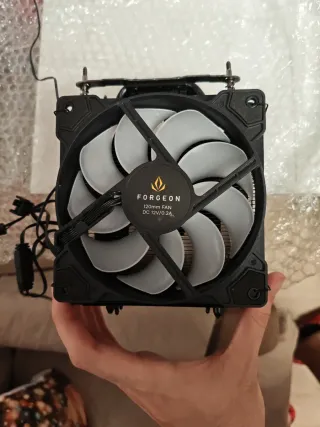 ROG STRIX B550-F (Regalo Ryzen 5 2600+Forgeon Fan)