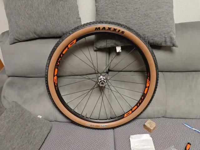 Rueda Delantera 29 Boost DT Swiss  -PREDICTIVE-