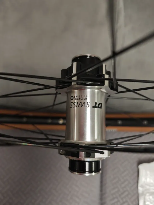 Rueda Delantera 29 Boost DT Swiss  -PREDICTIVE-