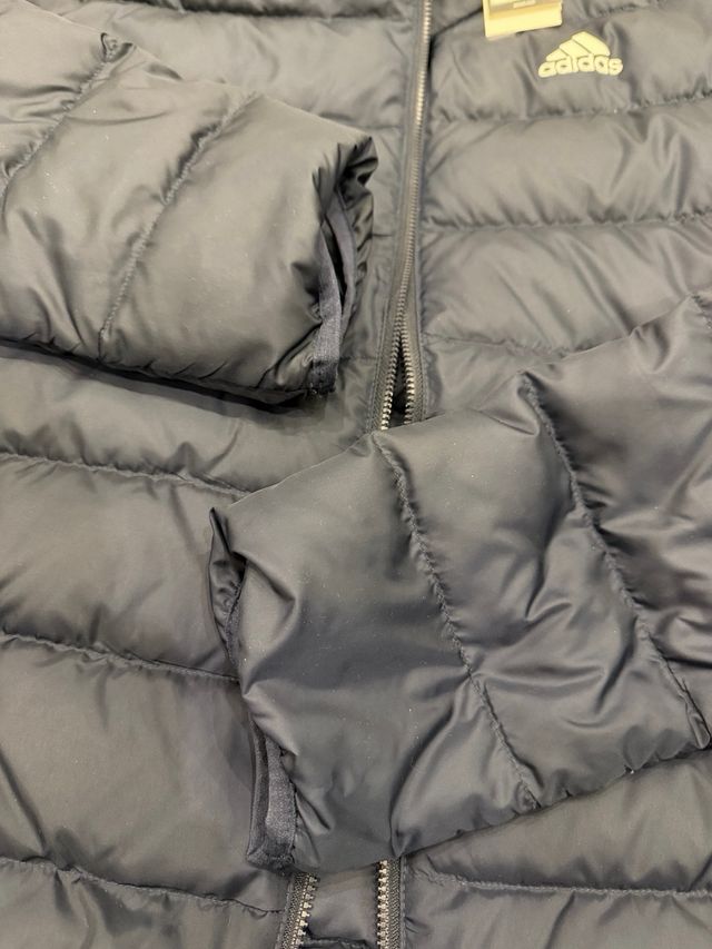 Abrigo Adidas Talla M (sin estrenar)