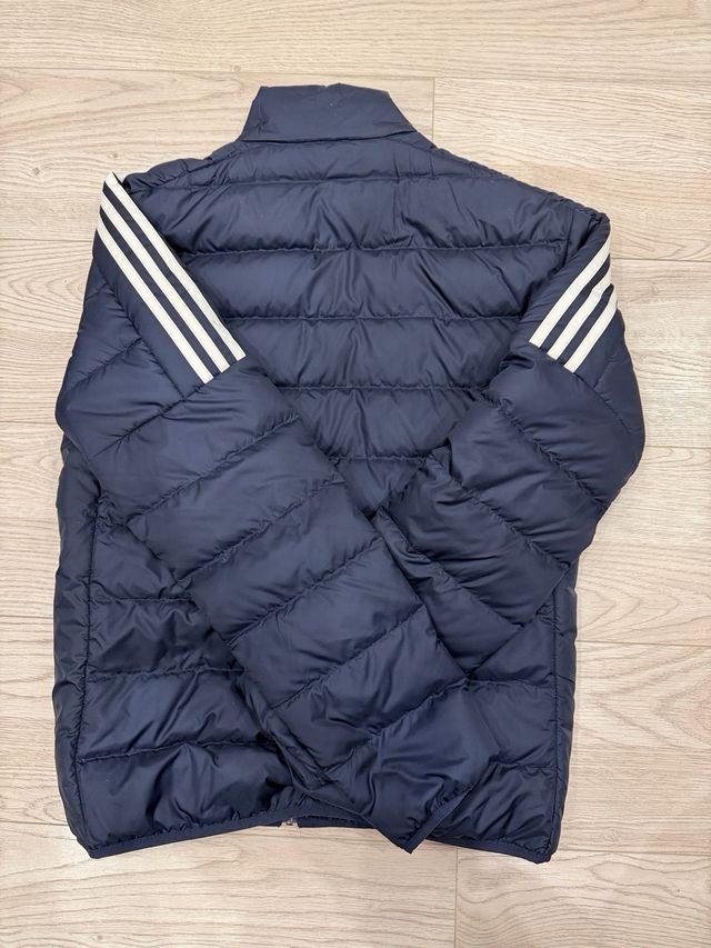 Abrigo Adidas Talla M (sin estrenar)