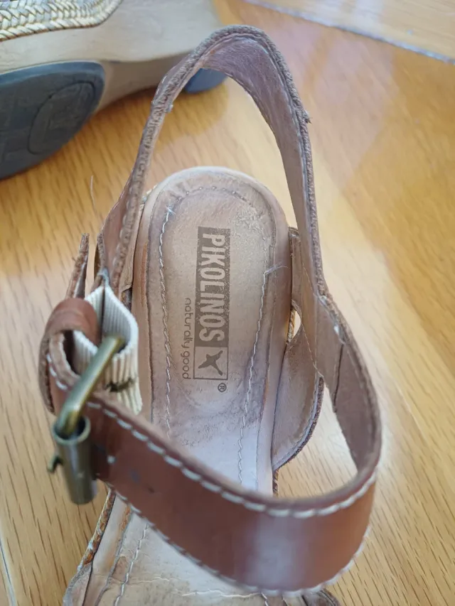 Sandalia cuña Pikolinos mujer marrón