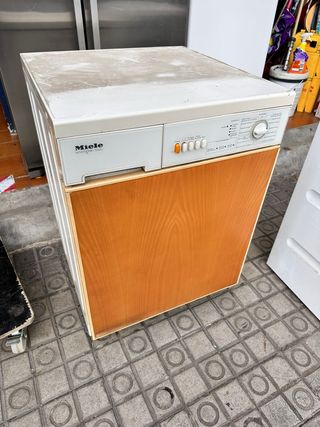 secadora Miele Novotronic 1562 C