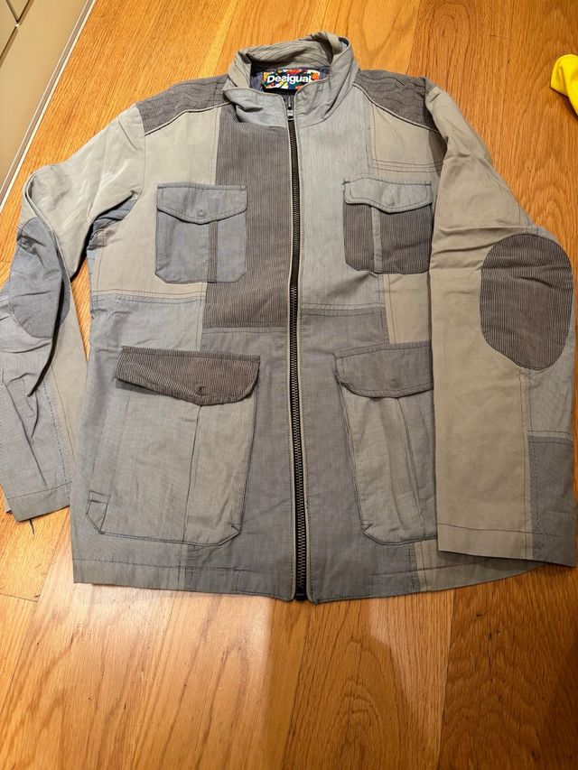 Cazadora hombre marca Desigual Talla L