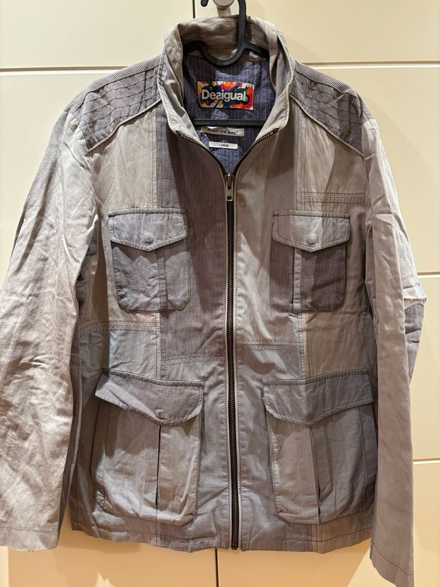 Cazadora hombre marca Desigual Talla L