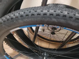 Rueda completa 29" Bontrager Mustang 15x100mm