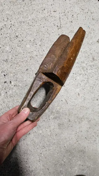 Antica sessola in legno