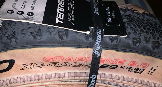 Cubierta Vittoria Terreno XC-Race G2.0 29x2.25