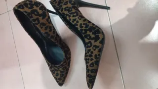 Salones Zara Animal Print Tacón Alto usados 2 hora