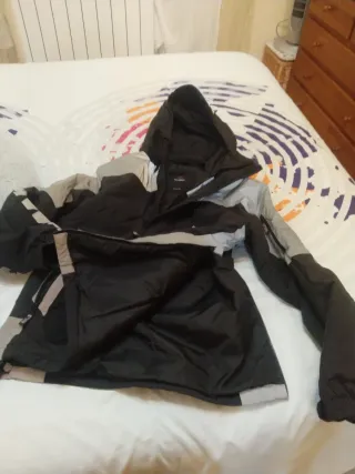 Cazadora Pull&Bear Negra y Gris