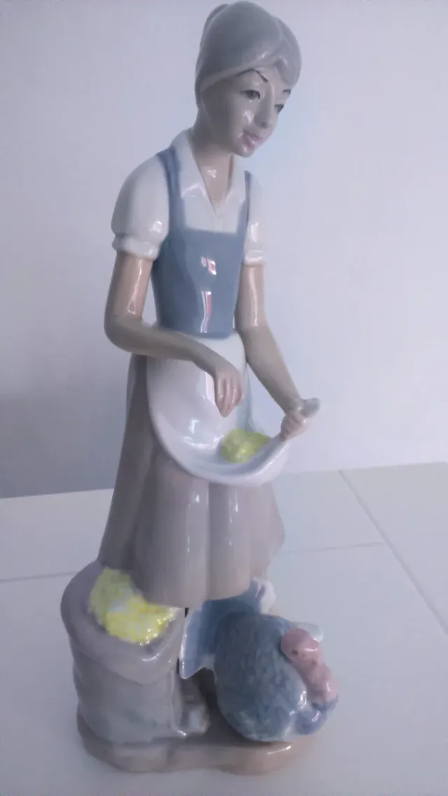 Figura di porcellana