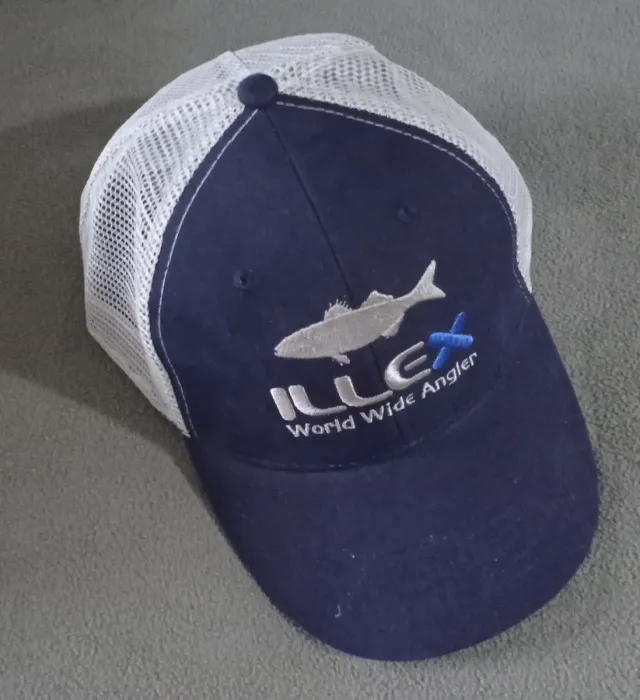 HERMOSA GORRA PESCA ILLEX FRANCIA BORDADA