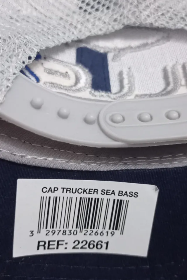 HERMOSA GORRA PESCA ILLEX FRANCIA BORDADA