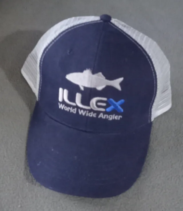 HERMOSA GORRA PESCA ILLEX FRANCIA BORDADA