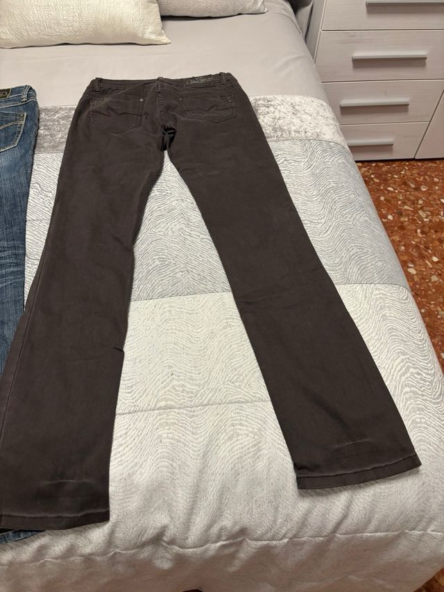 Lote 2 pantalones vaqueros y marrones nuevos