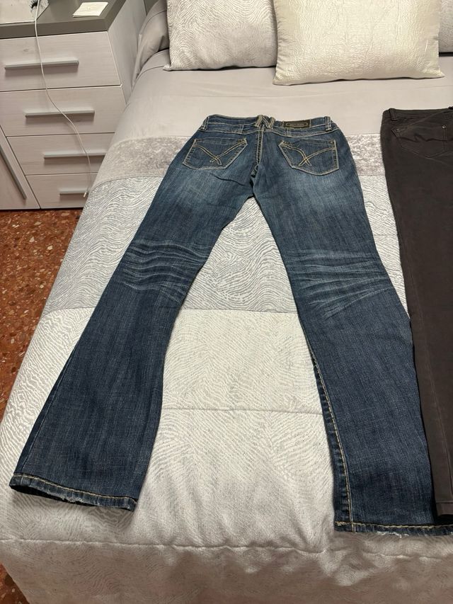 Lote 2 pantalones vaqueros y marrones nuevos