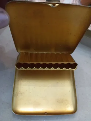 Scatola porta sigarette vintage