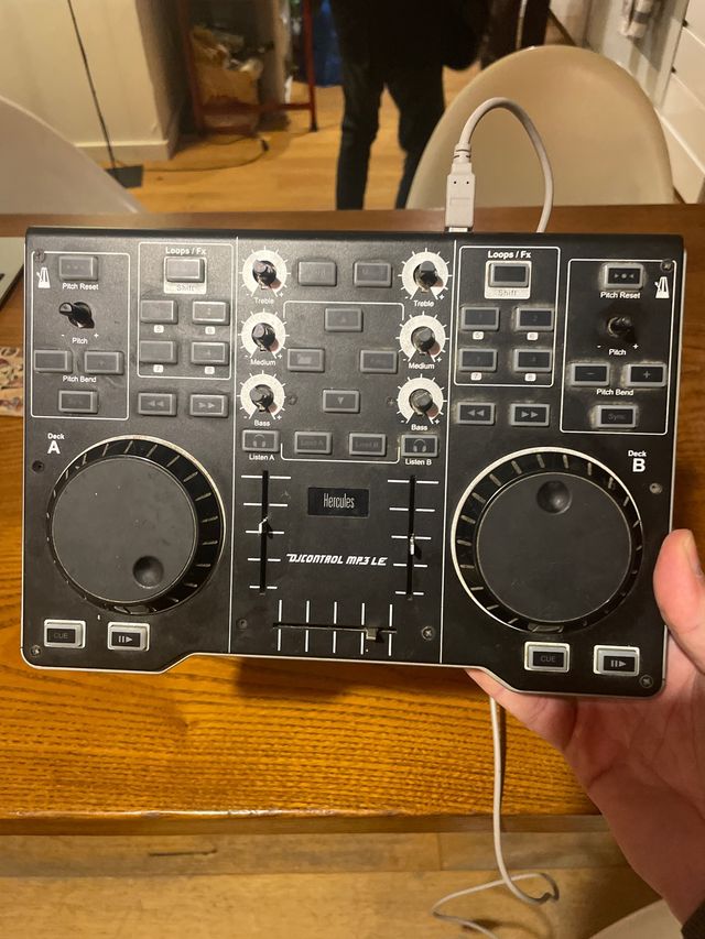 Hercules DJControl MP3 LE Controlador DJ