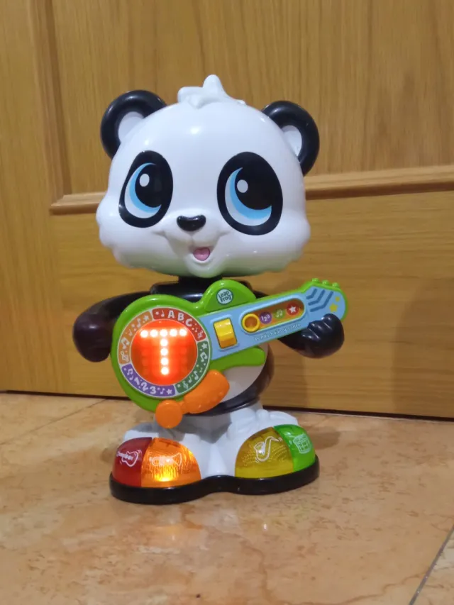 Panda Canta y Baila
