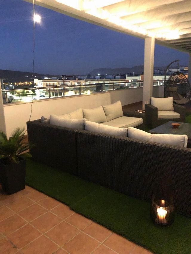 Ático, tercero con ascensor, sin vecinos