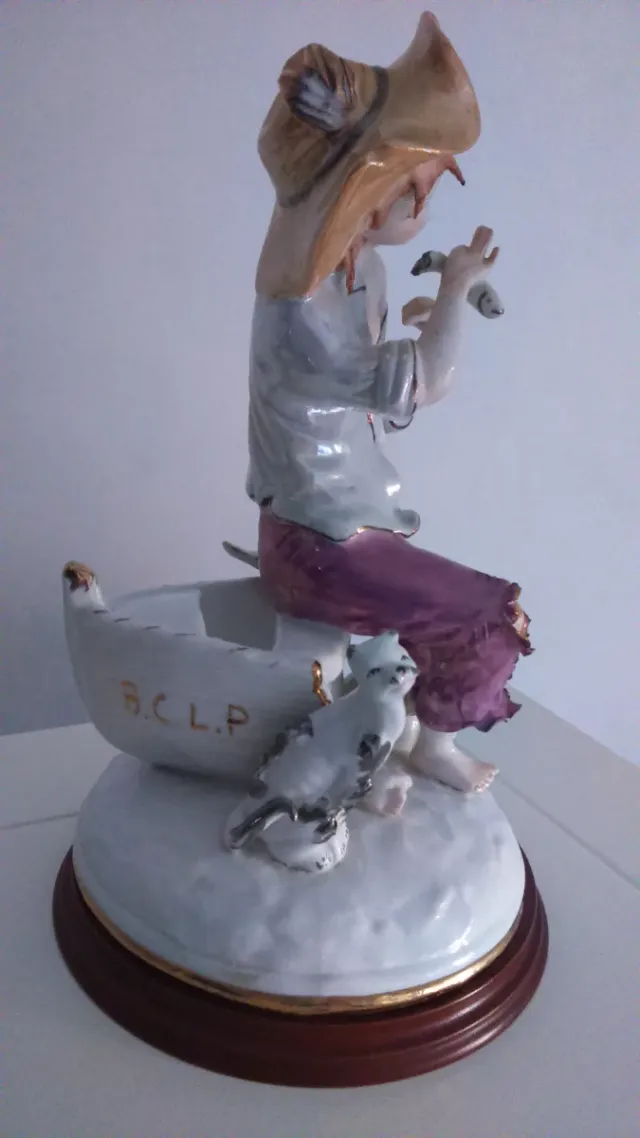 Figura di porcellana