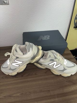 Zapatilla New Balance 9060 Gris/Blanco/Beige