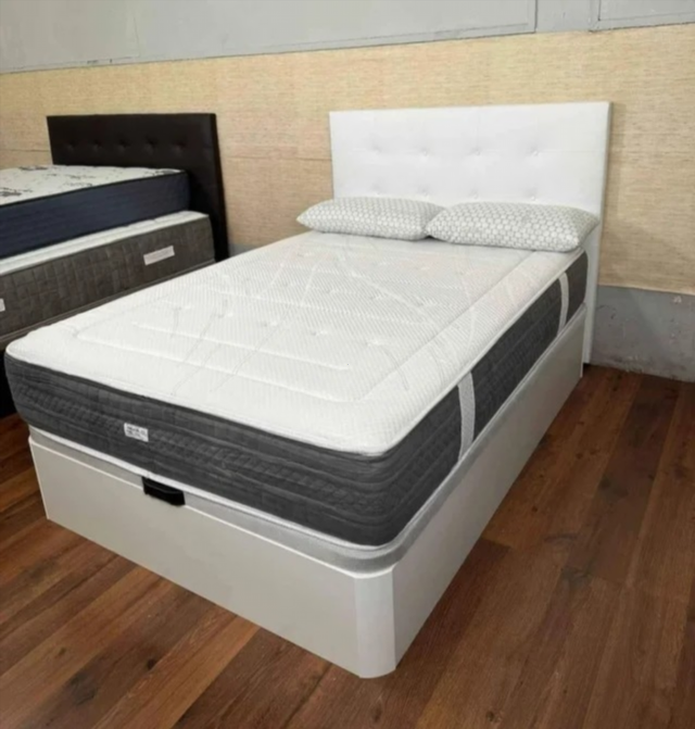 Canapés Canapés Canapés Canapés Canapés