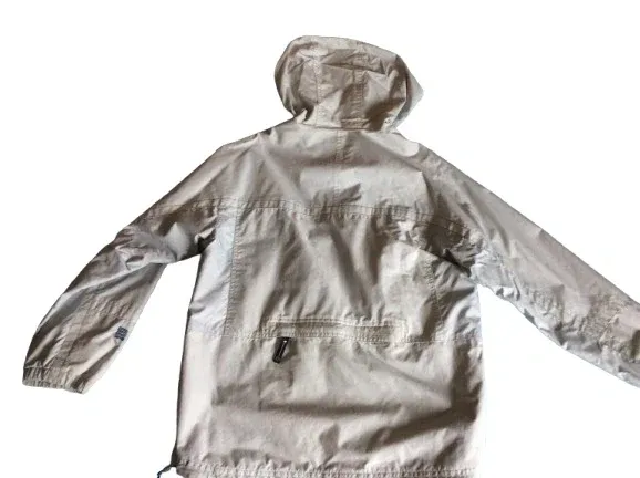 Chubasquero Zara Beige con Capucha